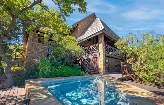 PRM155-  Thutlwa Lodge