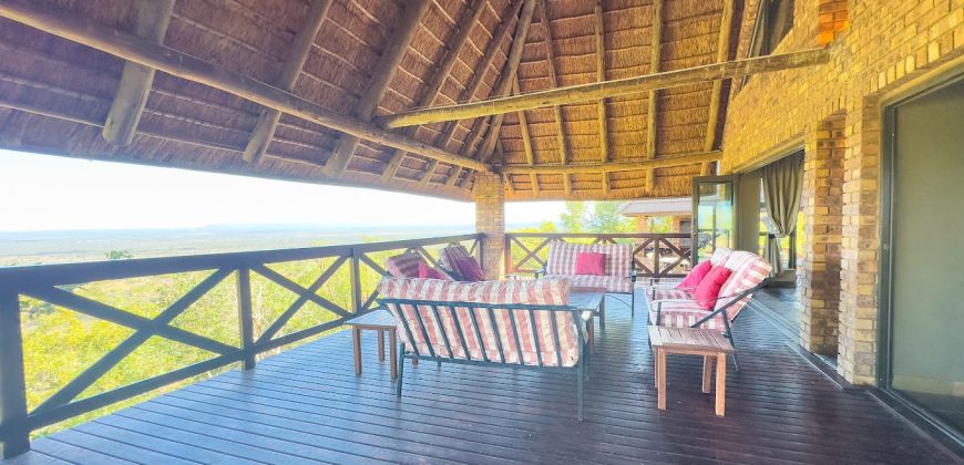 PRM155-  Thutlwa Lodge