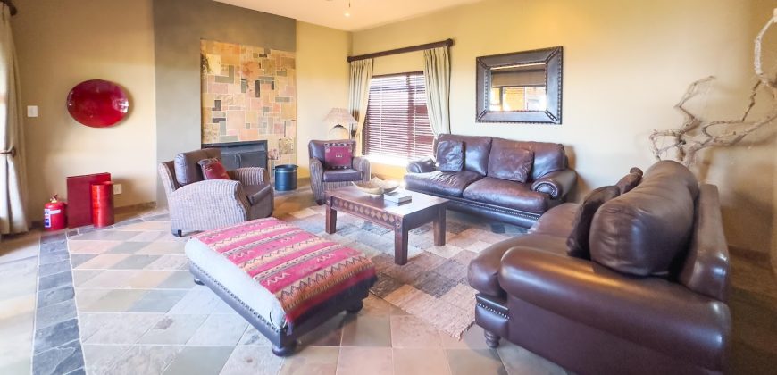 PRM155-  Thutlwa Lodge