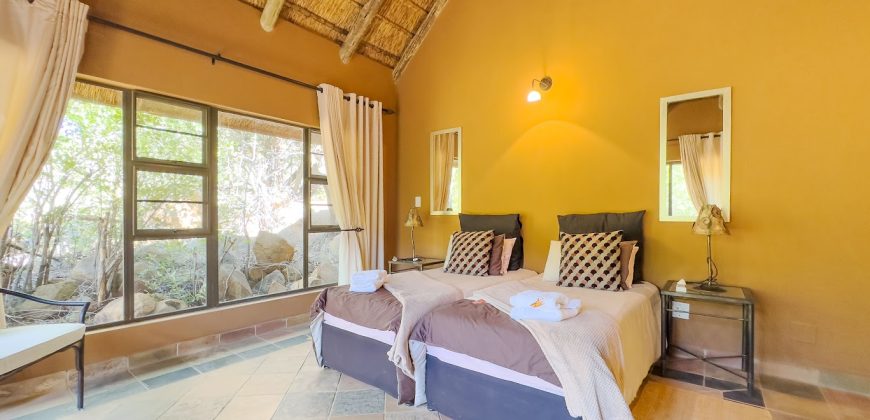 PRM155-  Thutlwa Lodge