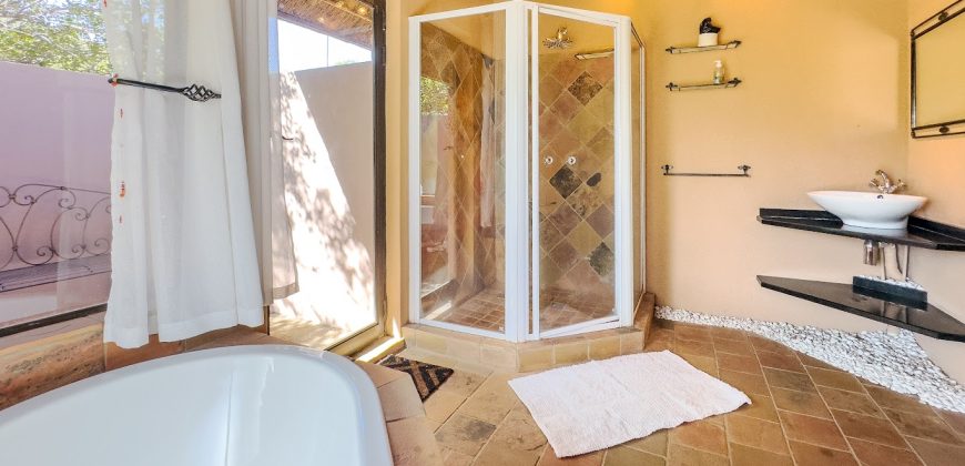PRM155-  Thutlwa Lodge