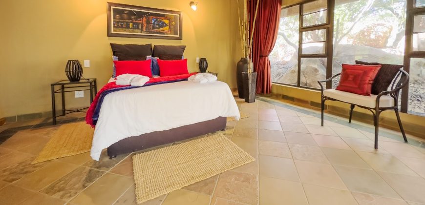PRM155-  Thutlwa Lodge