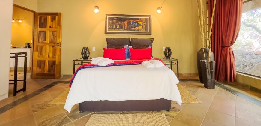PRM155-  Thutlwa Lodge