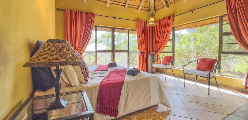PRM155-  Thutlwa Lodge